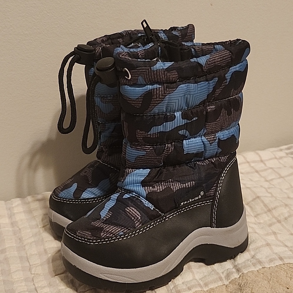Blue Camo Winter Boots Toddler Boys Size 6